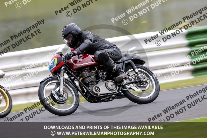 Vintage motorcycle club;eventdigitalimages;mallory park;mallory park trackday photographs;no limits trackdays;peter wileman photography;trackday digital images;trackday photos;vmcc festival 1000 bikes photographs